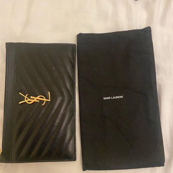 YSL Pouch Monograme - Picture 2 of 6